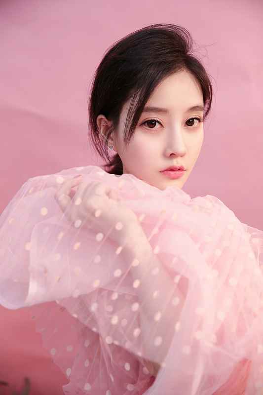 冯提莫新歌《Ice Cream》上线 元气朋克开启音乐冒险