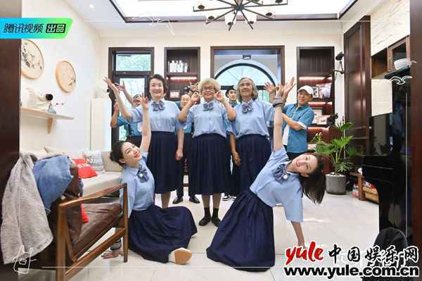 《忘不了餐厅2》白宇见证两季家族“大联谊”，姚琛教老人组团跳舞PK