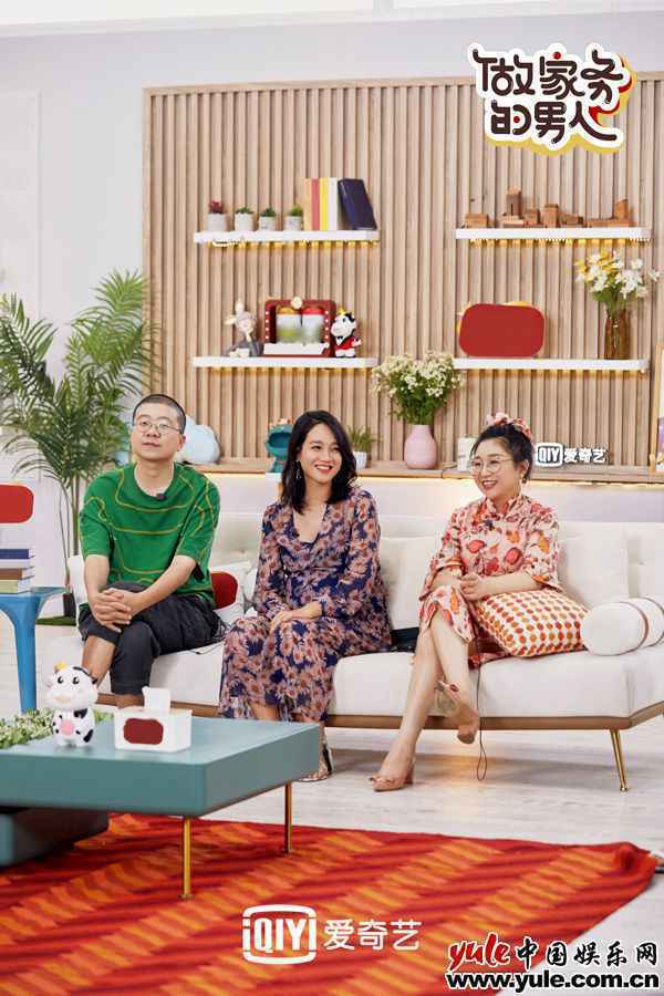 《做家务的男人》第二季张继科发出喂鸡警告 范丞丞郭麒麟下地开挖掘机