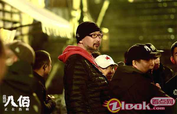 管虎导演十年梦圆拍摄战争片夙愿 《八佰》票房一路告捷延长上映