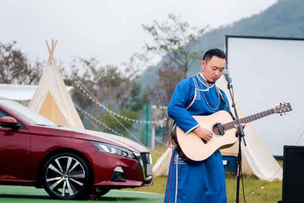 朴树携手四位音乐人在云上草原唱响天籁之音