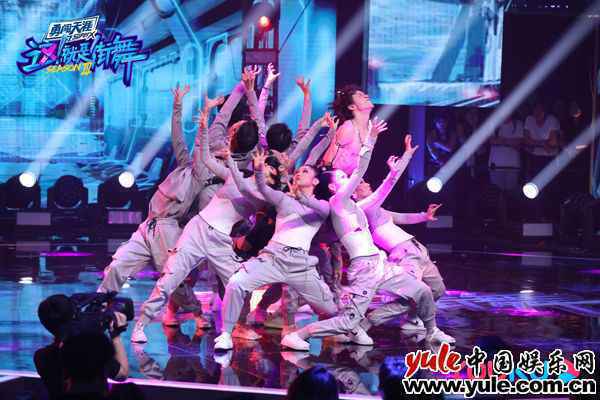 《这！就是街舞》第三季全国7强晋级总决赛 黄潇淘汰惹乔治大哭