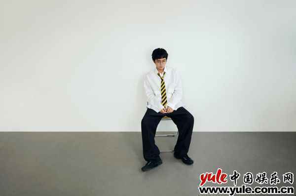 治愈歌声！钟易轩新专辑先行曲《离开》轻熟全新出发