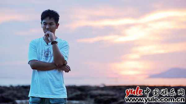 张晓龙 《完美的夏天》吴宣仪张晓龙“种珊瑚” 拍摄短视频呼吁环保