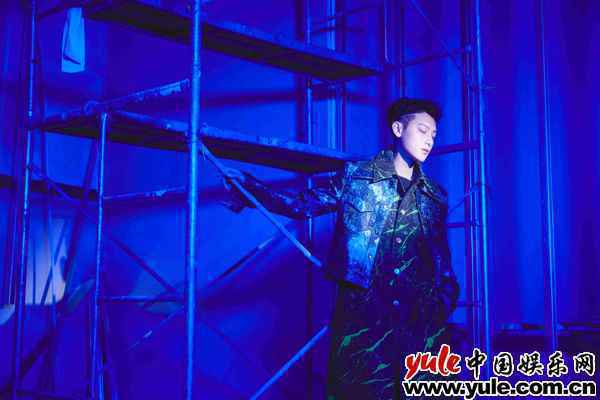 黄子韬GAI周延新歌《黑卡》重磅上线 态度鲜明自信面对未来