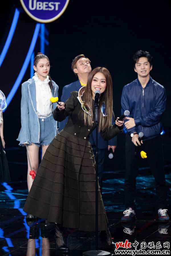 容祖儿 东方卫视《我们的歌》第二季举办开播发布会 李健成功追星谭咏麟
