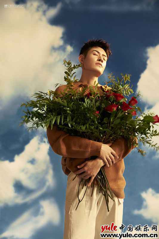 彭楚粤原创单曲《牵手拉勾》上线 诠释甜蜜情感共鸣