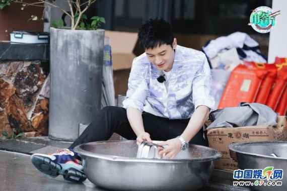 黄晓明《中餐厅》温情收官 爆笑“吐槽”精彩不断