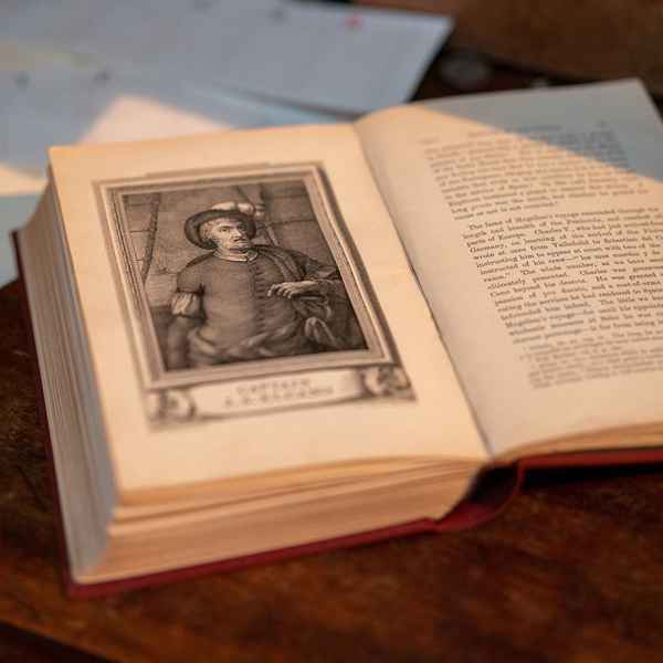 《神秘海域》道具 电影《神秘海域》发布剧照 荷兰弟版内森德雷克造型曝光