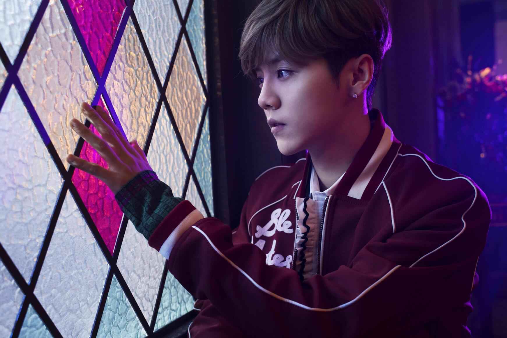 鹿晗演技获认可，表示愿零片酬演《战狼3》，吴京回答让网友激动