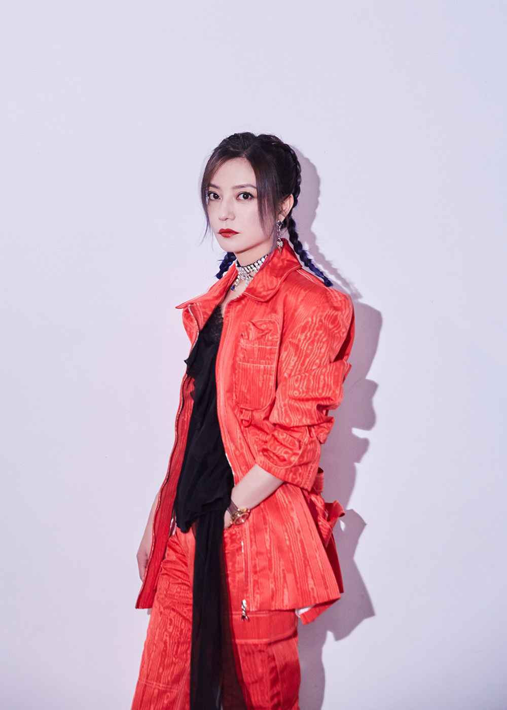 赵薇英姿飒爽.jpg