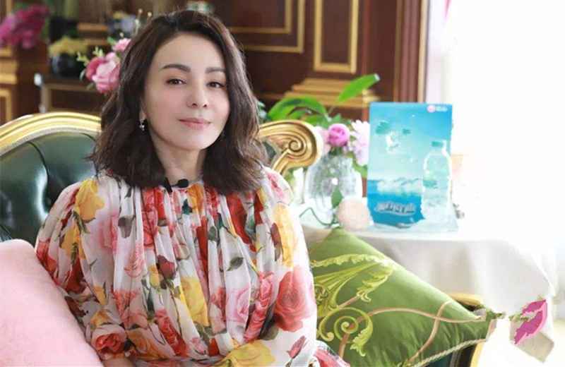 《演员巅峰对决》雪姨王琳化身慈爱母亲，倾情演绎《大宅门》片段