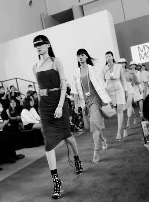 S/S 2021深圳时装周：朗黛国际 | 聚澎湃之活力，启新出发