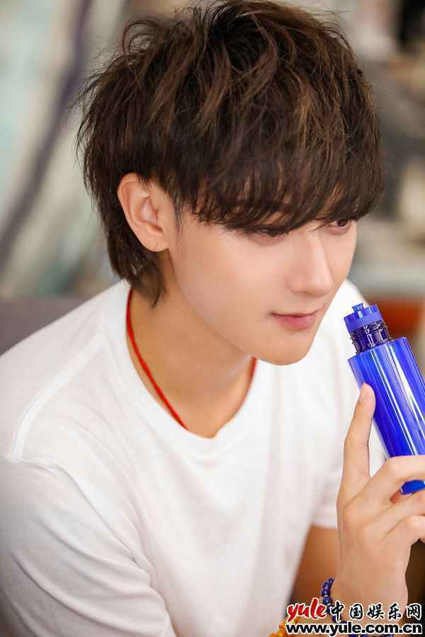 黄子韬发文告别《说唱新世代》 多领域开花连登双台晚会