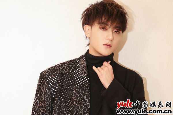 黄子韬发文告别《说唱新世代》 多领域开花连登双台晚会