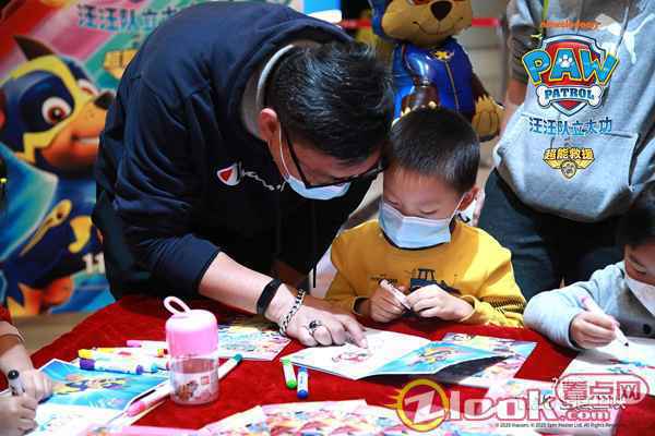 汪汪队空降《汪汪队立大功之超能救援》首映活动 大小观众好评如潮