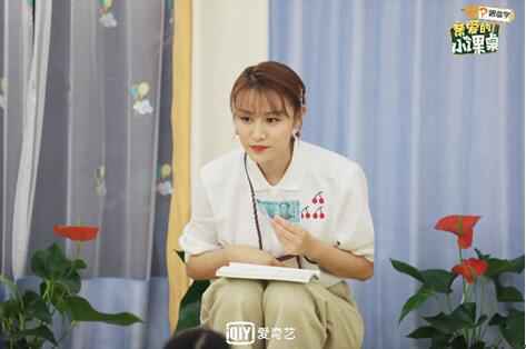 《亲爱的小课桌》圆满收官 陈建斌叶一茜盼第二季回归