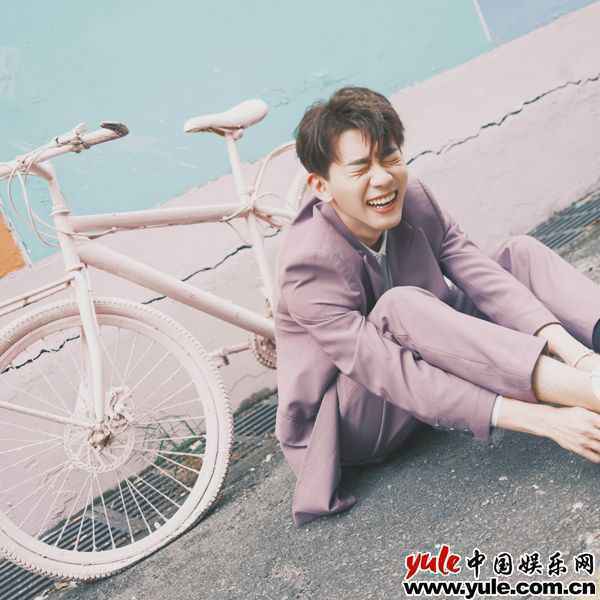 费启鸣全新演绎经典歌曲《我要找到你》 清澈温柔声线诠释少年心事