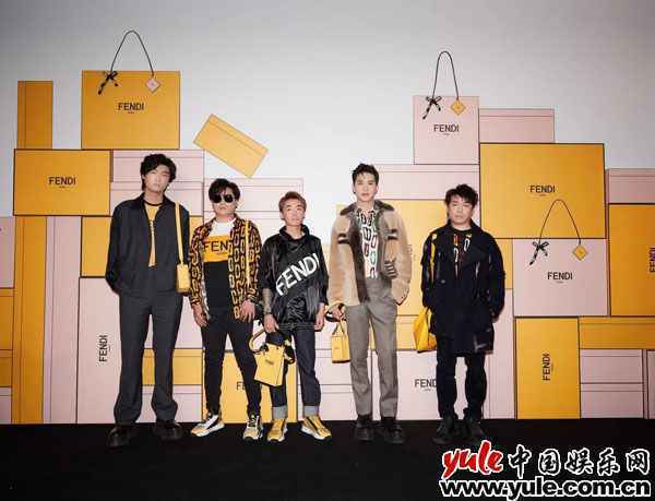 许魏洲上海出席品牌活动 靓仔出街港风十足