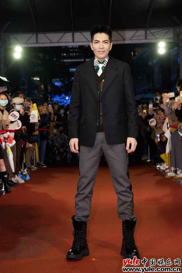 萧敬腾正式宣布2020年底跨足全新领域，展开全新「神秘企划」《萧房车》节目