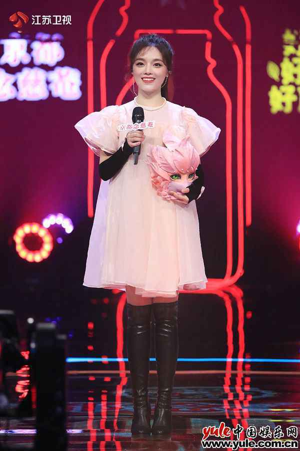 “爱许愿的花仙子”：《蒙面唱将猜猜猜》中有朵面包做的云