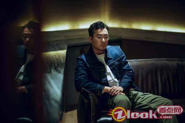 胡子程新片《除暴》《野俩的夏天》同步上线 硬核警察混搭感人奶爸