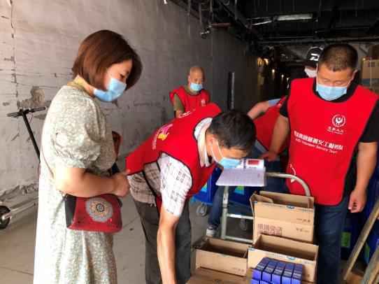 52吨消毒液今日运抵首都志愿防疫一线，巩固后疫情时代防疫工作