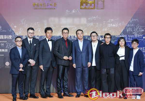 《夺冠》编剧张冀荣获金鸡奖最佳编剧奖