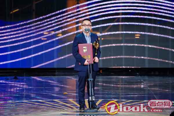 《夺冠》编剧张冀荣获金鸡奖最佳编剧奖