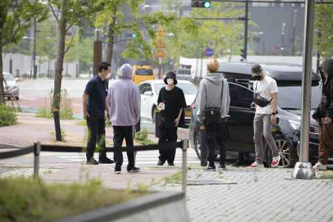 《TikTok Stage Live From Seoul》9组团体为COVID-19募款