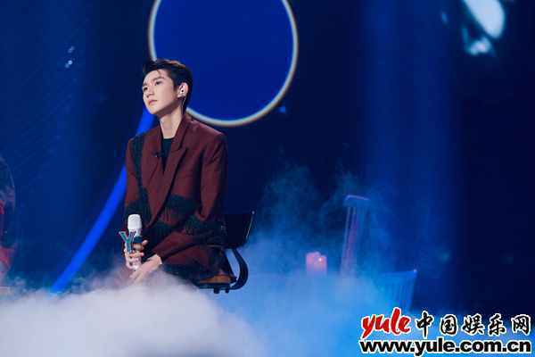 王源《我们的歌》再唱经典1 王源《我们的歌》再唱经典 独特嗓音彰显青春特色