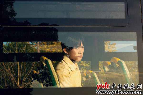 易烊千玺发布翻唱专辑《后座剧场》 回忆旧时光蓄能再出发