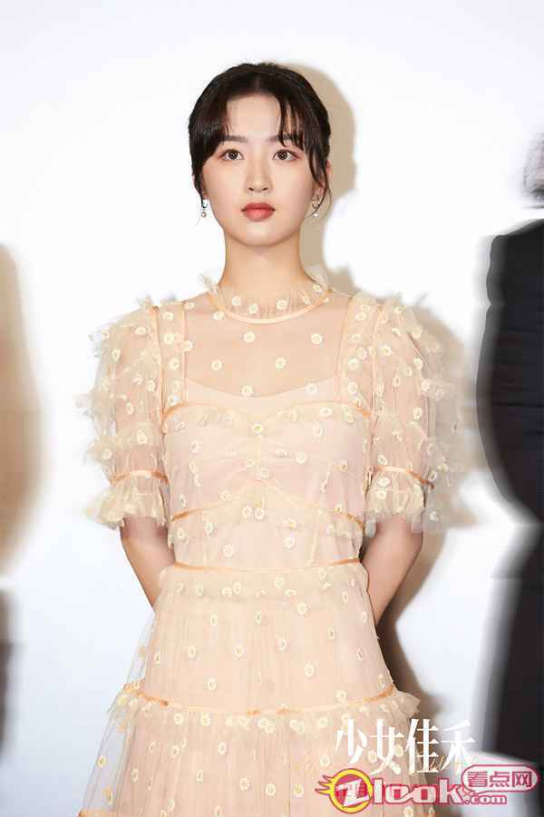 邓恩熙饰演李佳禾 电影《少女佳禾》首映好评如潮 邓恩熙胡先煦“神仙兄妹情”惹人羡