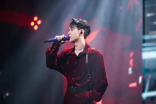 张艺兴唱作人挑战Rap圆“武侠梦” “我不想输，但不怕输”