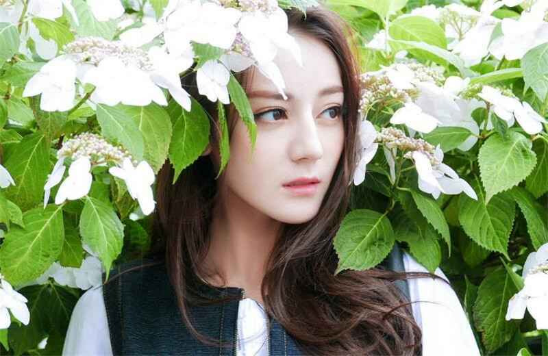 《极挑6》录制路透曝光，迪巴以飞行嘉宾现身，邓伦红指甲惹人关注