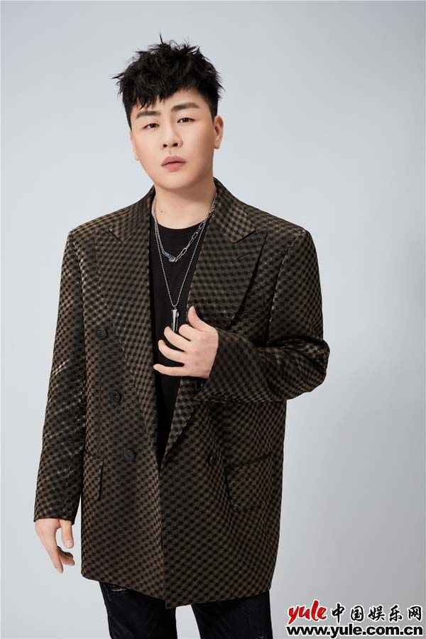 胡彦斌创作中国风热血单曲《刘备》 胡氏唱腔描摹三国磅礴画卷