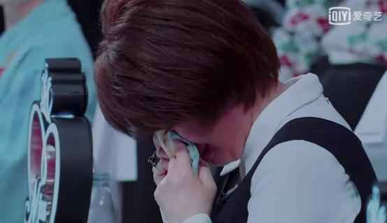 《这样唱好美》陈立农谈单亲家庭落泪 感激母亲多年付出