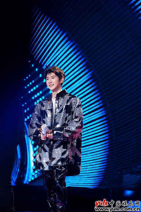 王源《我们的歌》迎收官之战 重唱原创作词曲目《彩虹云朵》甜翻全场