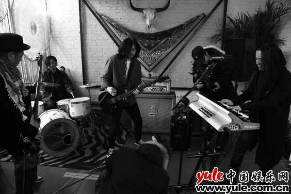 面孔乐队全新单曲《2020》及MV同步上线 点燃内心深处的希望之火