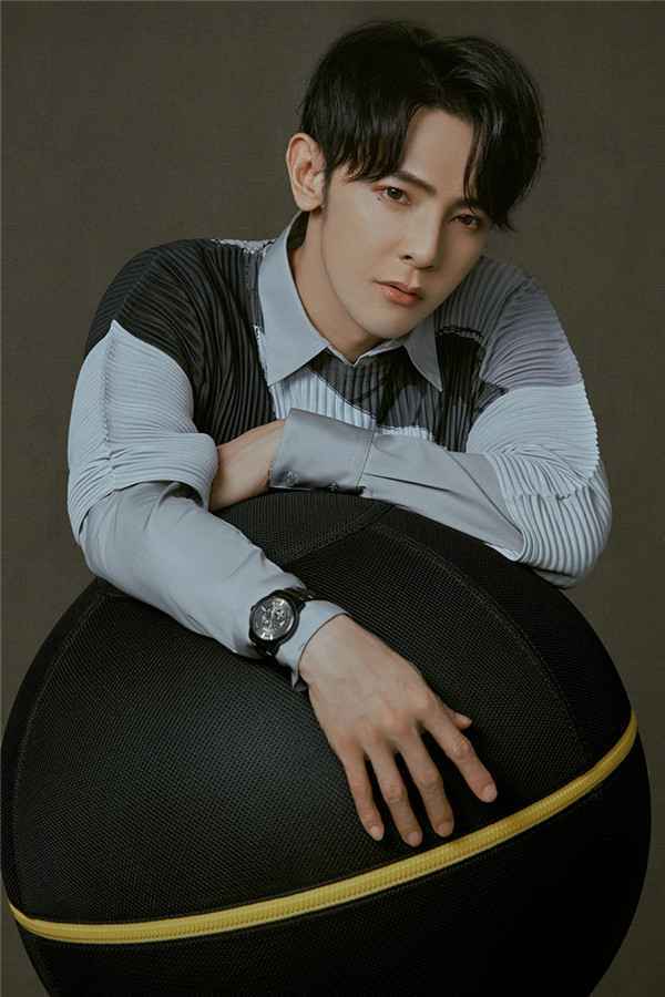 汪东城最新单曲《舍近求远》感动上线