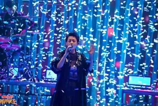 《跨界歌王》宁静首战大秀效果炸裂，那个聪明冷静的大玉儿还有这么反差萌的一面？