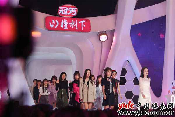 爱情需要分享和互动的快乐，让厨房里的烟火气为爱情加温