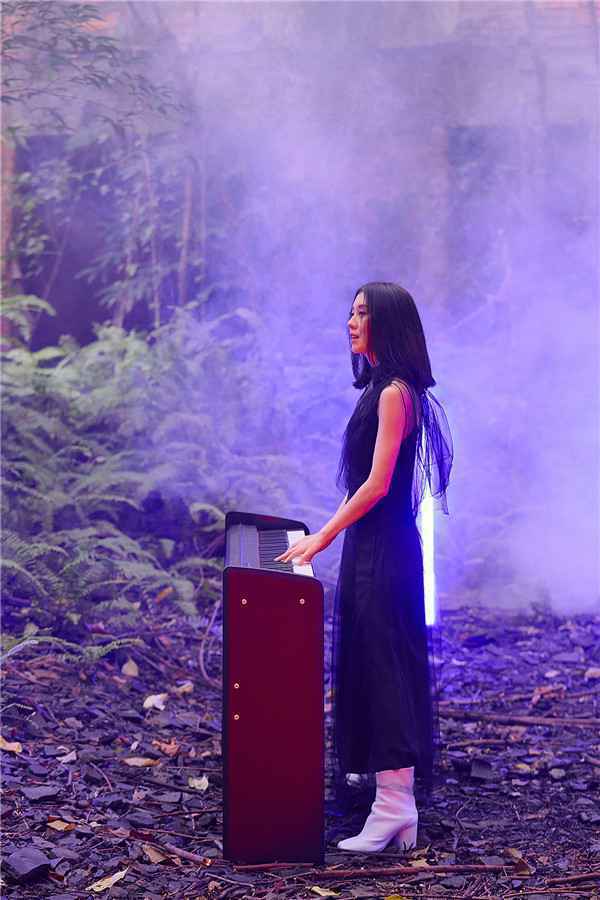 新歌《钻石》白安演绎唯美落泪哭戏