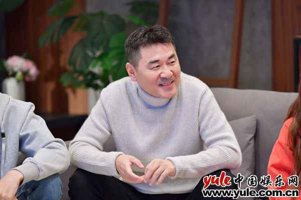 开年暖综《同一屋檐下》即将上线！邓紫棋尽显吃瓜少女本质