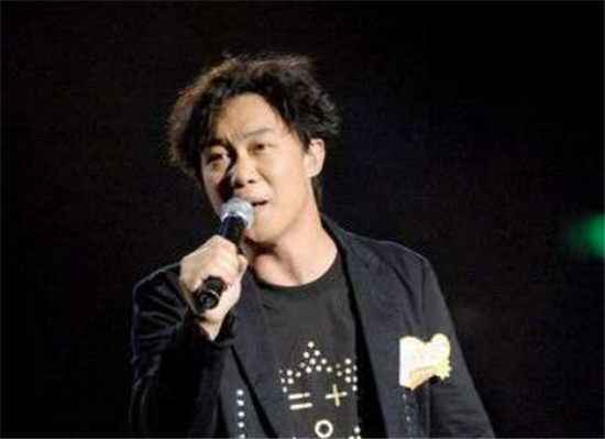 歌手陈奕迅宣布取消所有香港演唱会 将安排所有退票退款