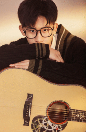 林童学《一飞冲天》火热发行 赤诚旋律唤醒青春