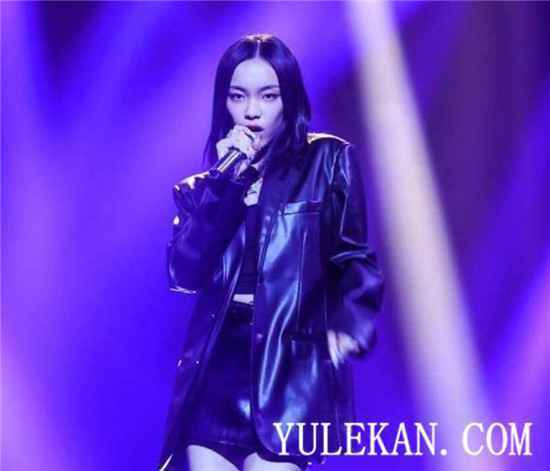 《歌手当打之年》同样是奇袭，为啥观众讨厌黄霄雲却包容刘柏辛？