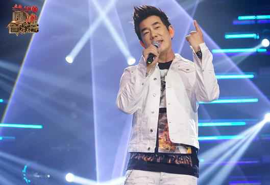 《围炉音乐会》刷屏纽约时代广场 任贤齐携苏永康梁汉文温暖开唱