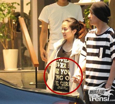 周渝民当爹啦!夫妻双双挺孕肚