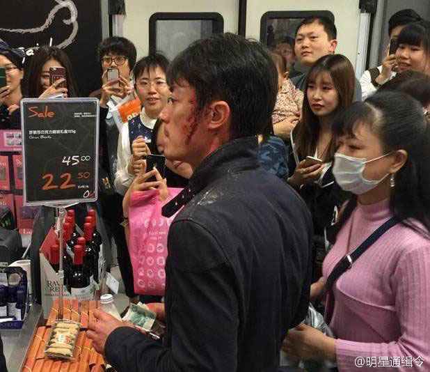 霍建华满脸是血逛超市真相竟是这样?